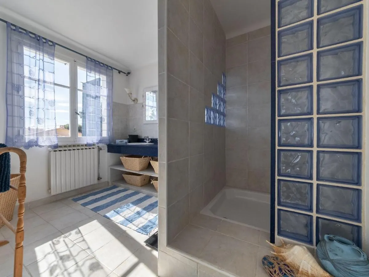 Lavish Villa In Carpentras With Private Swimming Pool