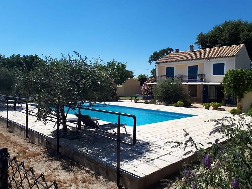 Lavish Villa In Carpentras With Private Swimming Pool Francia